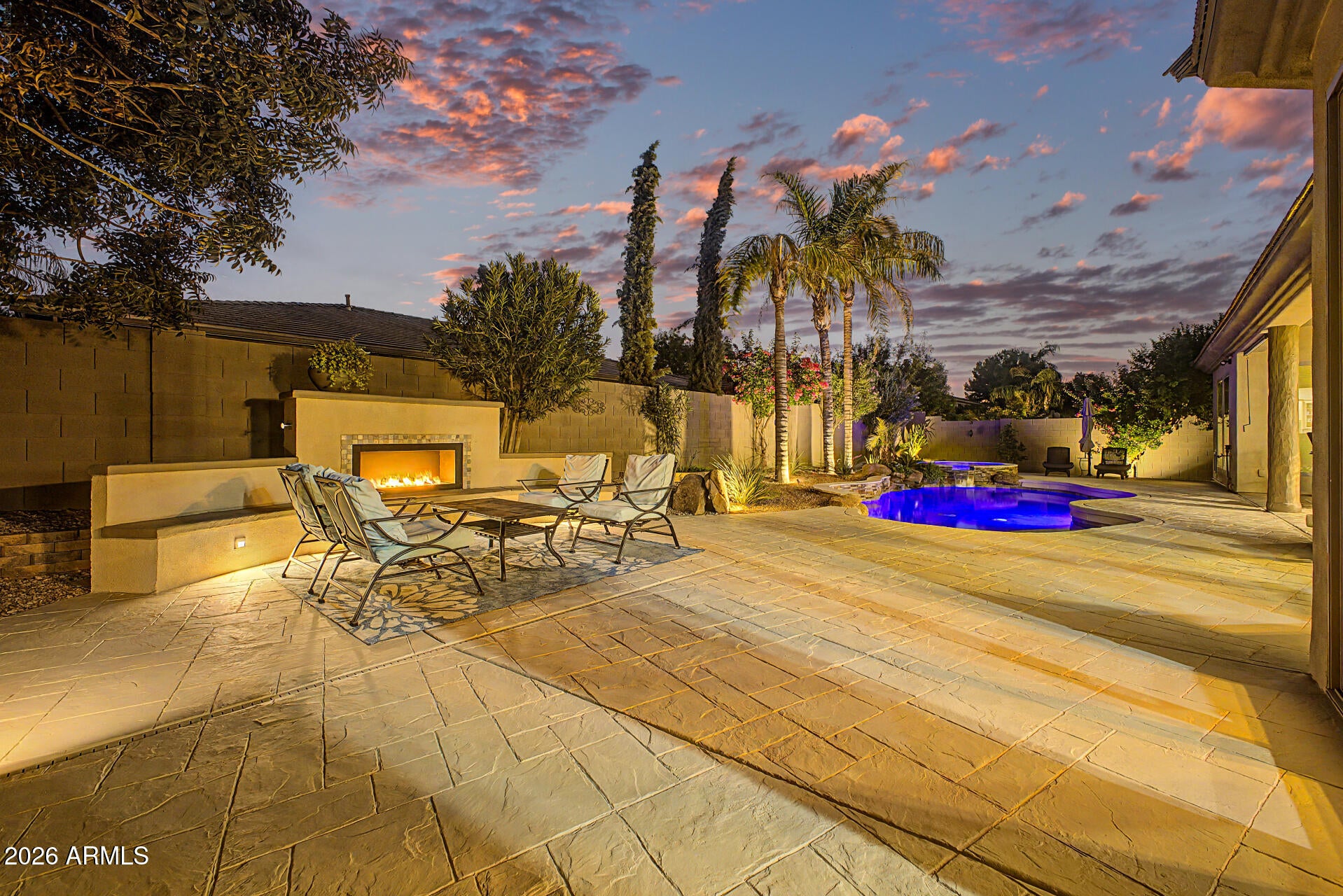 3083 E LINDA Lane