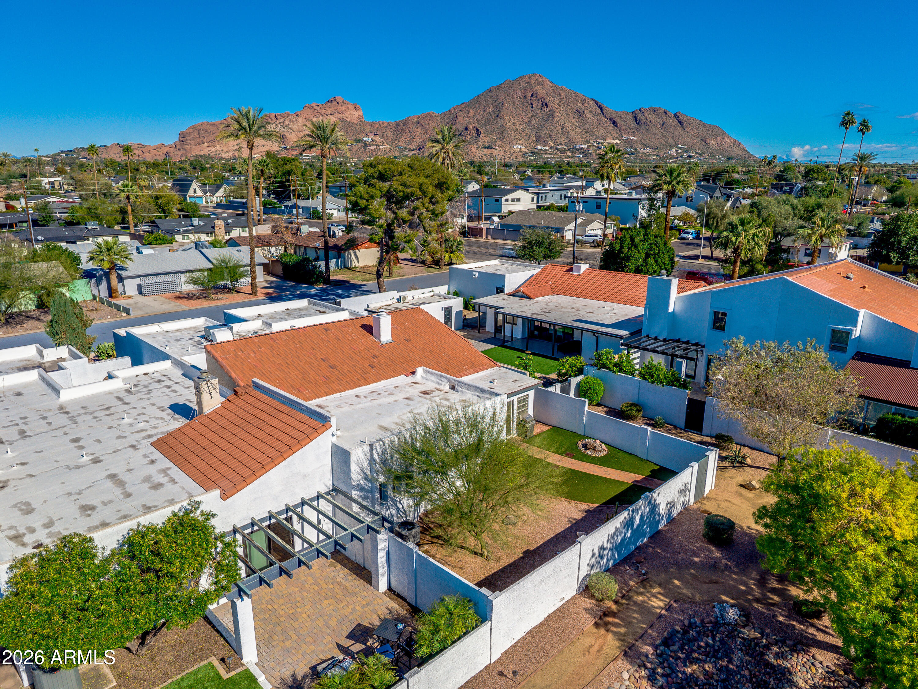 4317 E GLENROSA Avenue