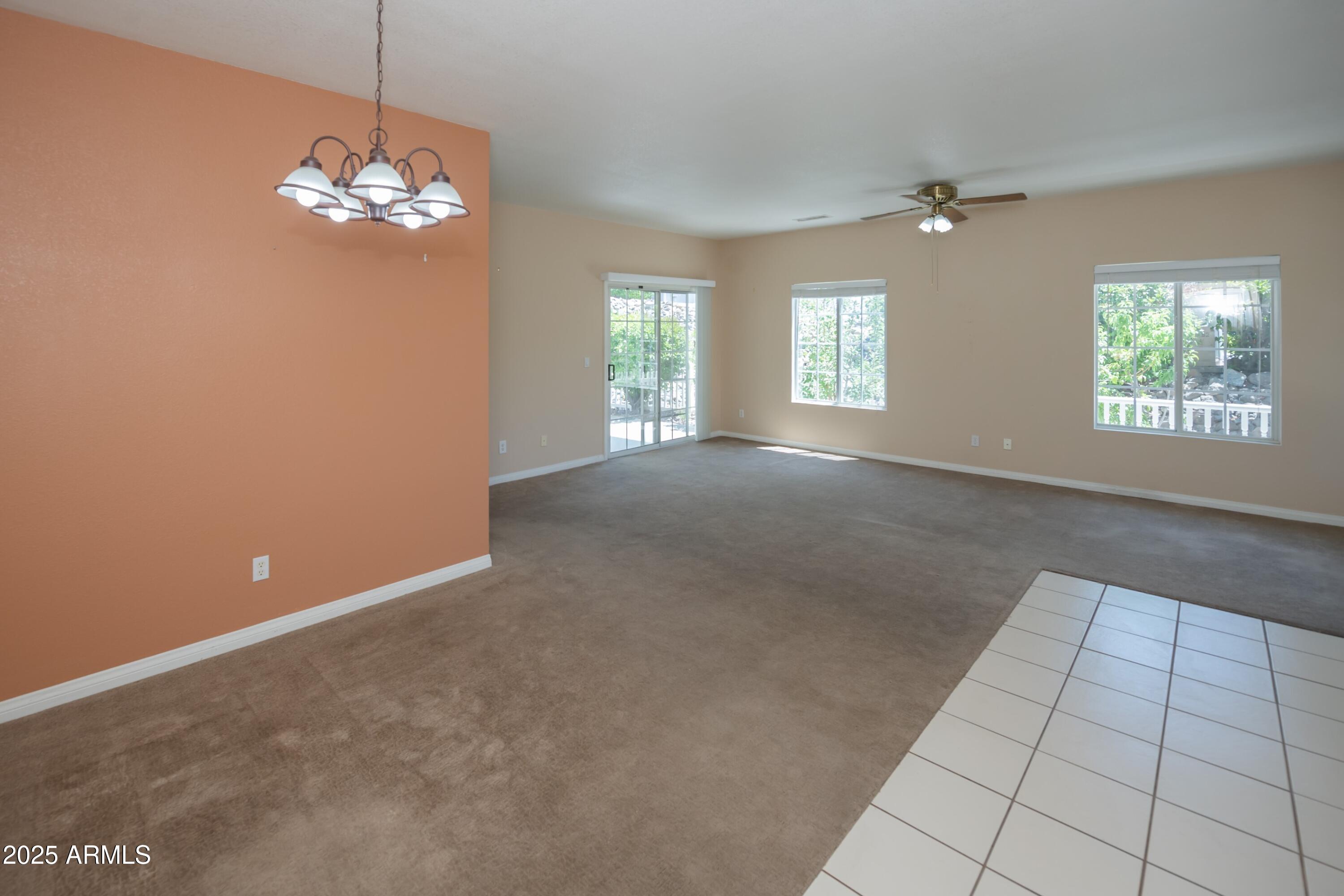 Homes 3 1995 N MULBERRY --