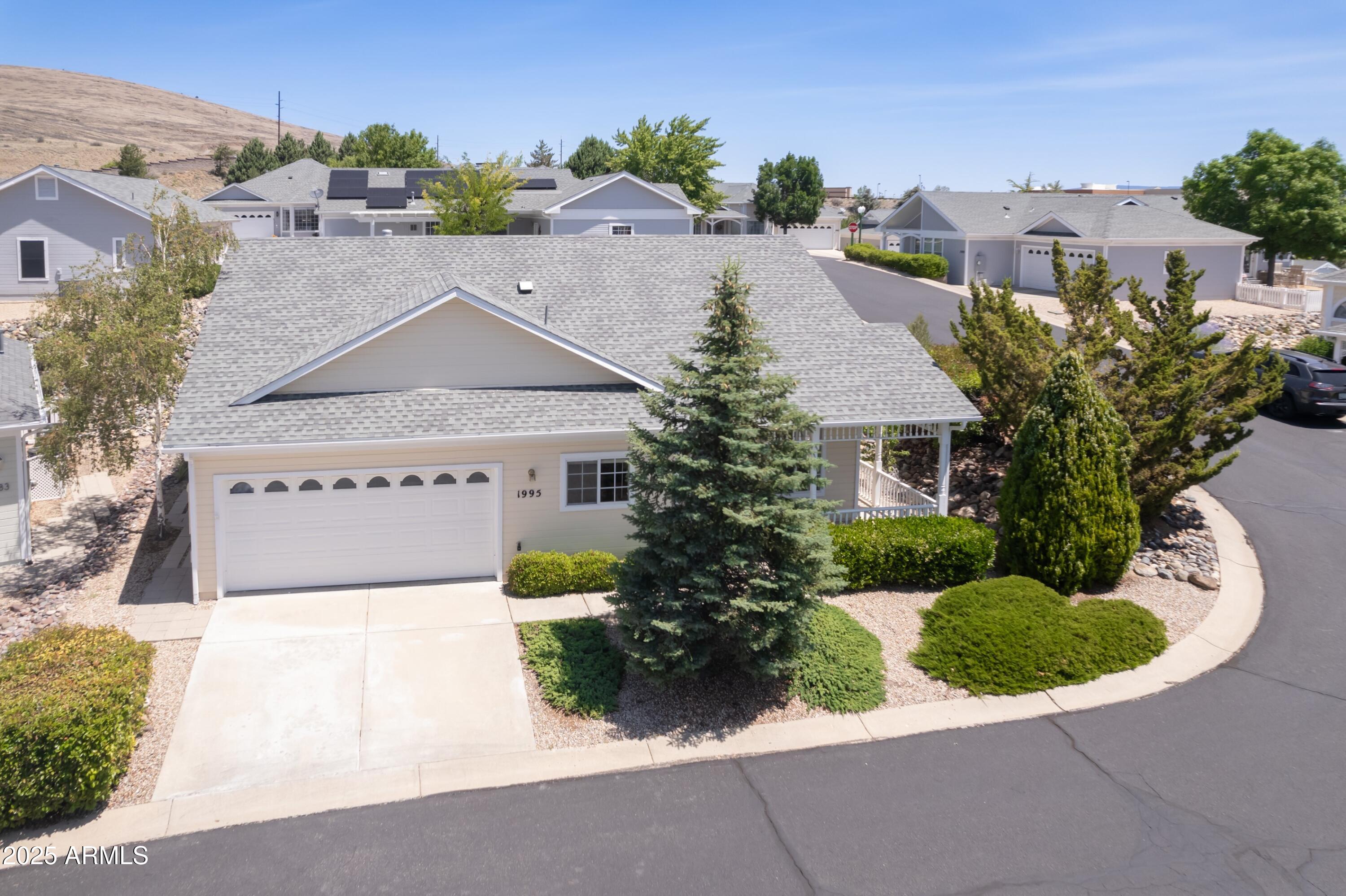 Homes 1 1995 N MULBERRY --