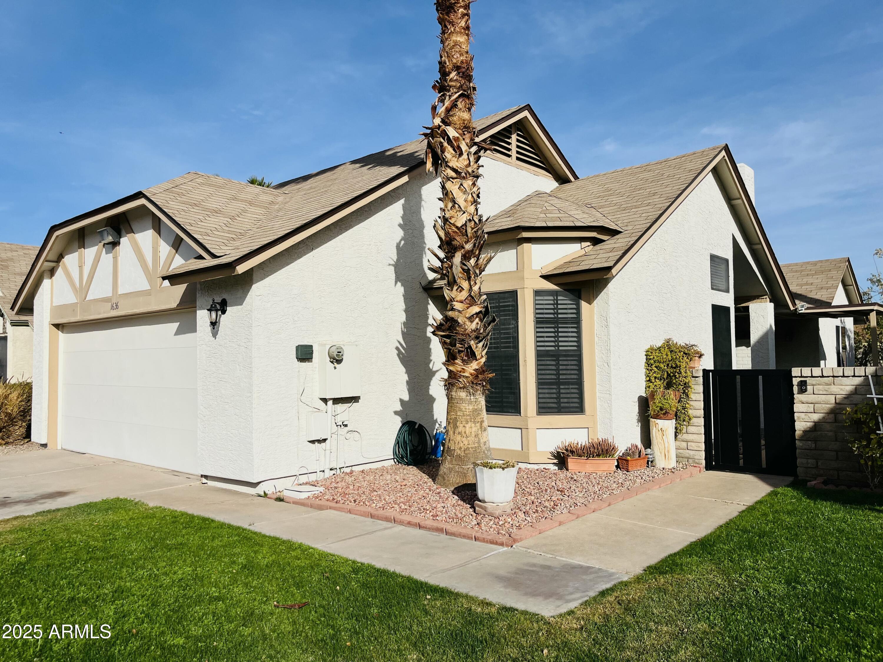 1636 E JUANITA Avenue