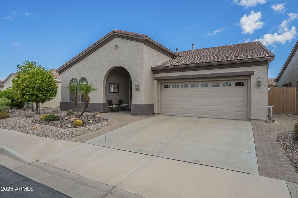 Photo of 4644 E Sourwood Drive, Gilbert, AZ 85298 (MLS # 6919500)