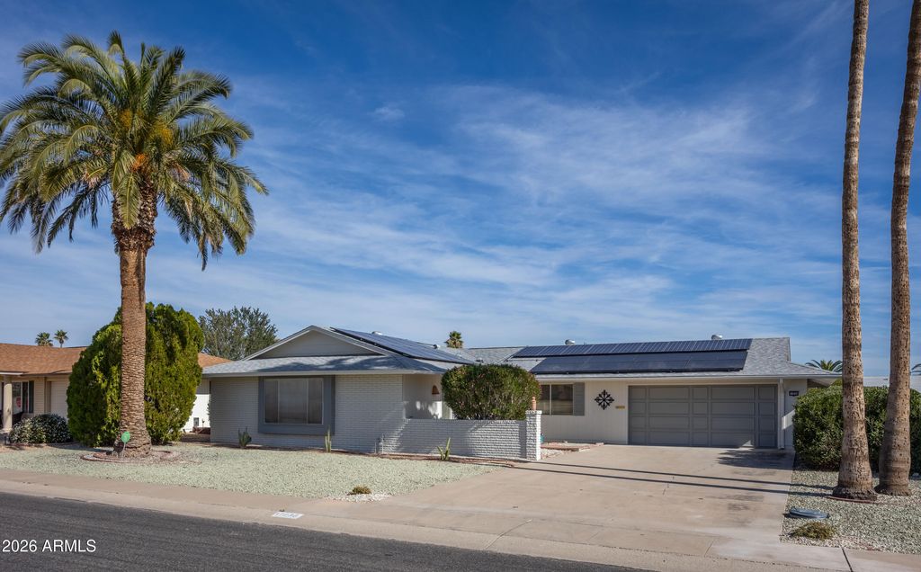 Photo of 11036 W Oak Ridge Road, Sun City, AZ 85351 (MLS # 6975982)