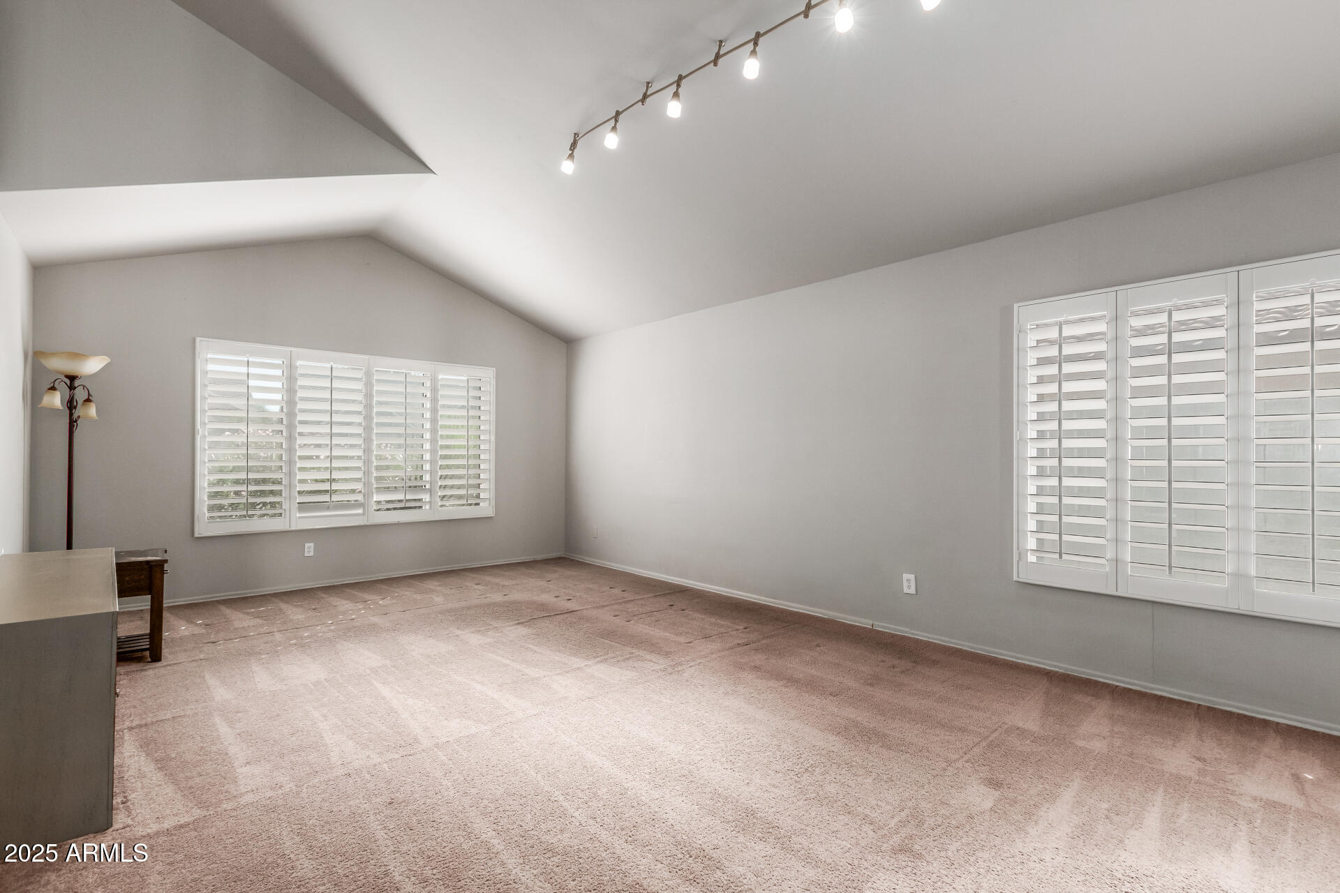 3940 W PARK VIEW Lane