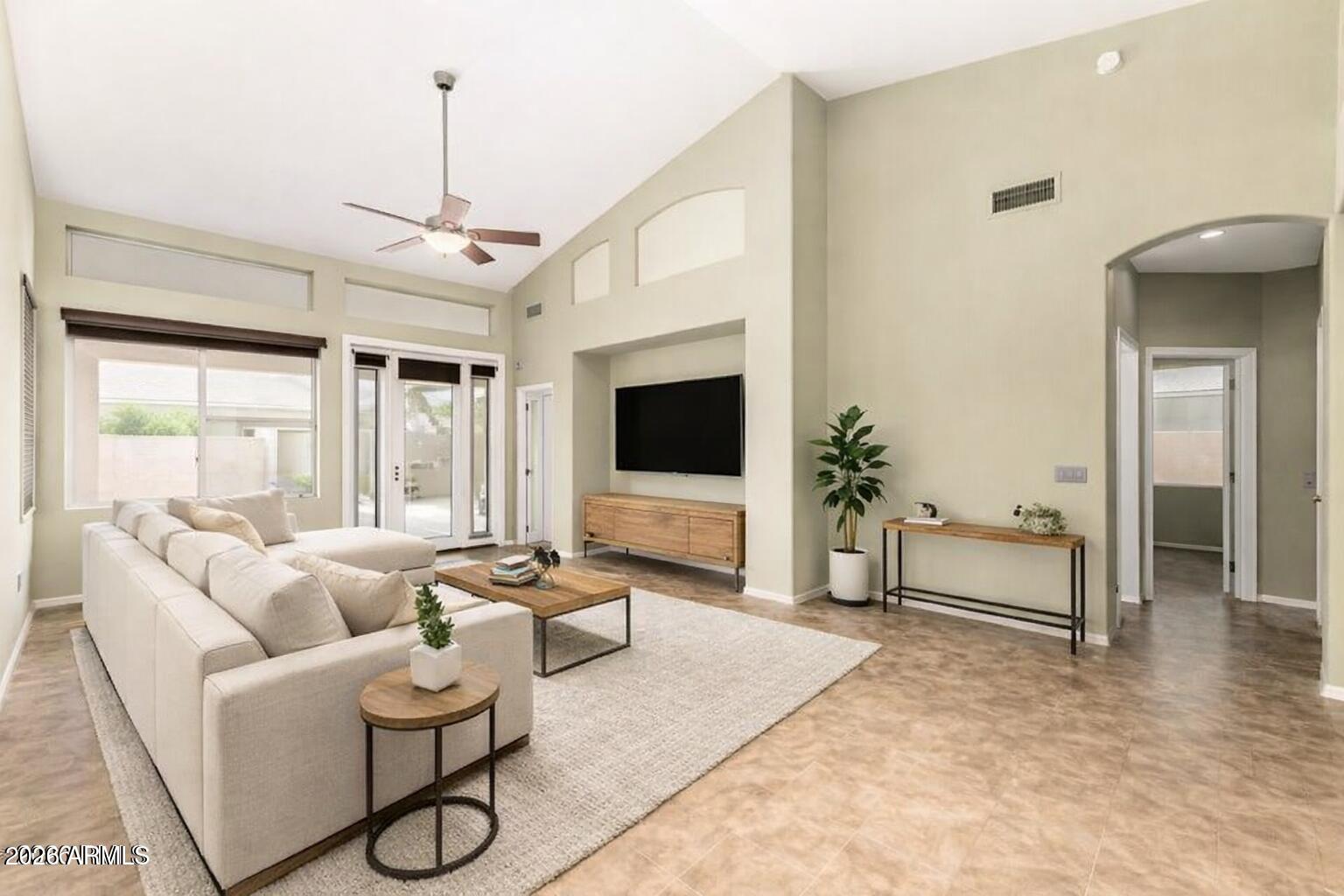 1411 W ARMSTRONG Way