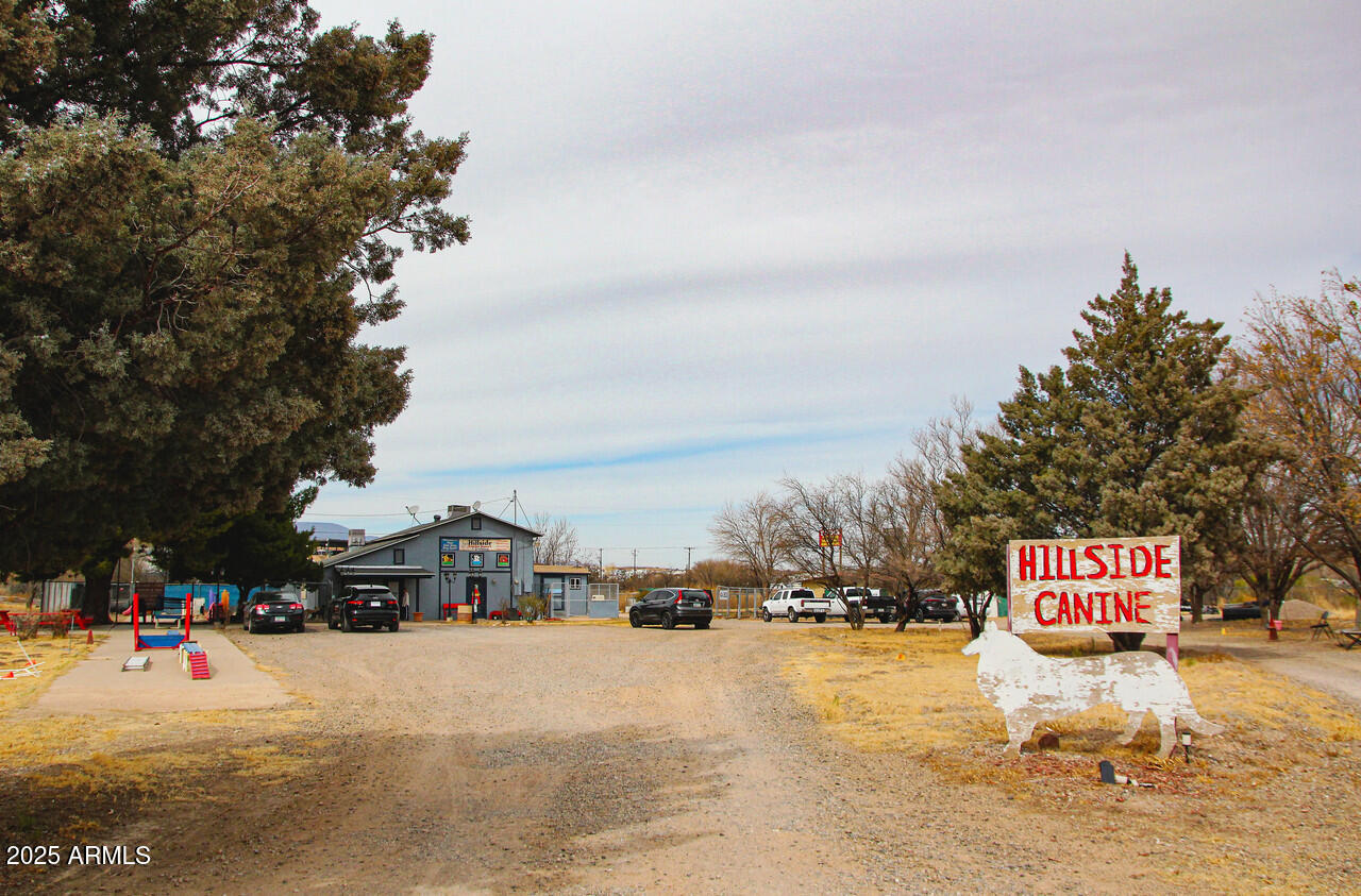 874 N INDUSTRIAL Drive