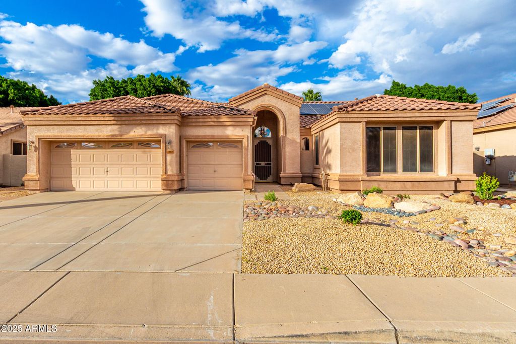 Photo of 7262 W Firebird Drive, Glendale, AZ 85308 (MLS # 6931387)