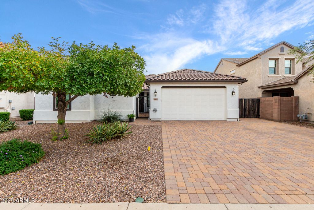 Photo of 10815 E Ramblewood Circle, Mesa, AZ 85212 (MLS # 6937852)