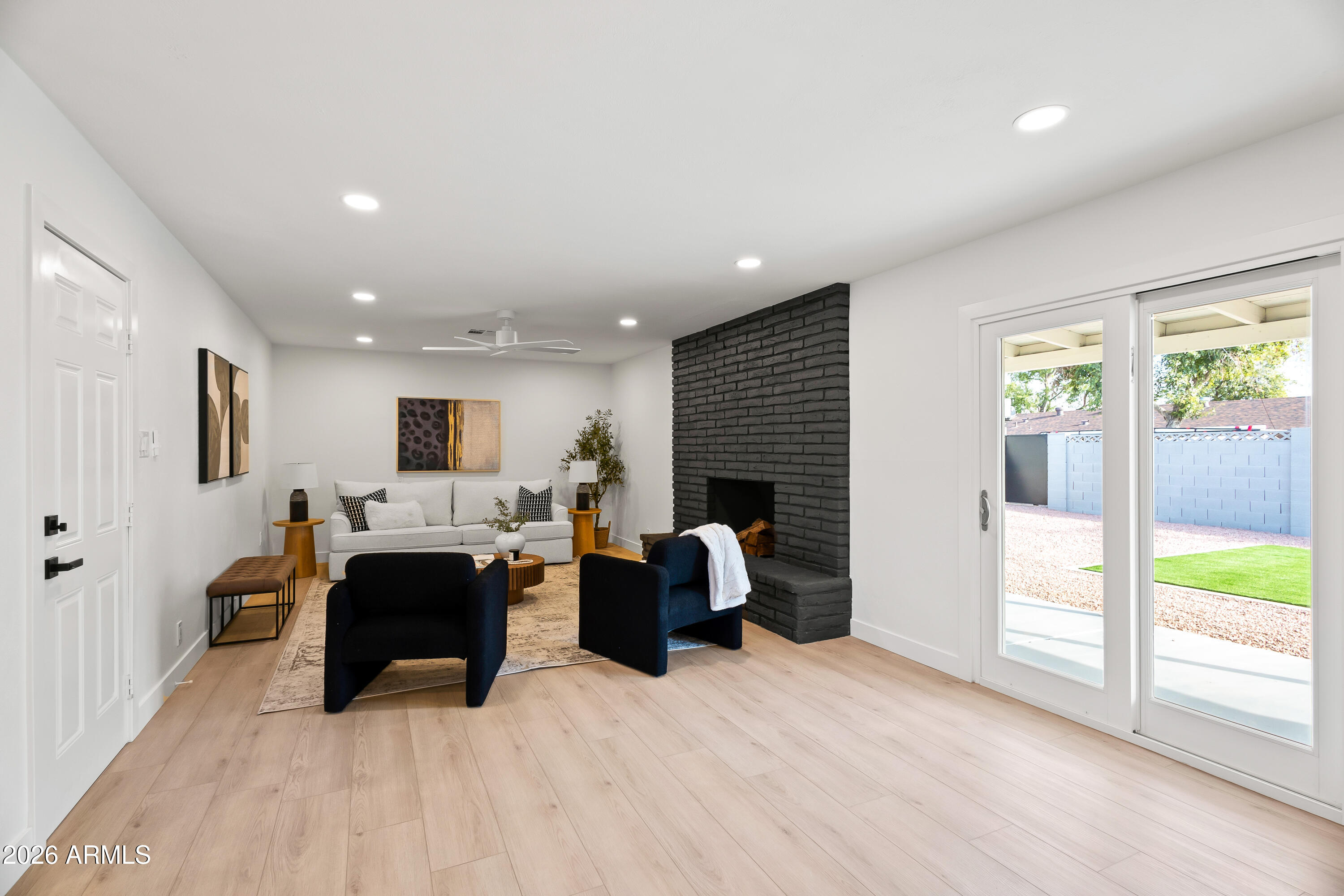 221 E MCKINLEY Street