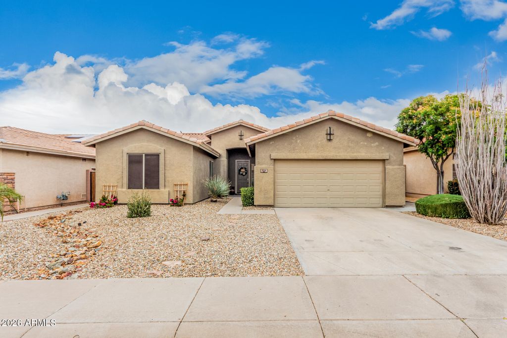 Photo of 2116 W Bonanza Lane, Phoenix, AZ 85085 (MLS # 6974183)