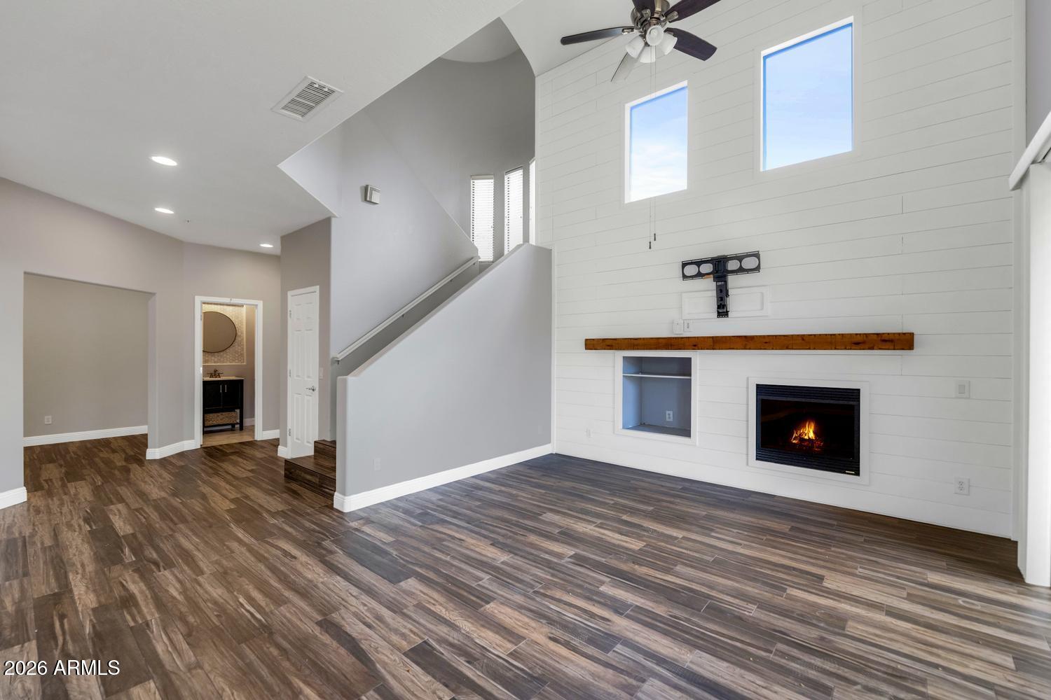 19550 N GRAYHAWK Drive 1062