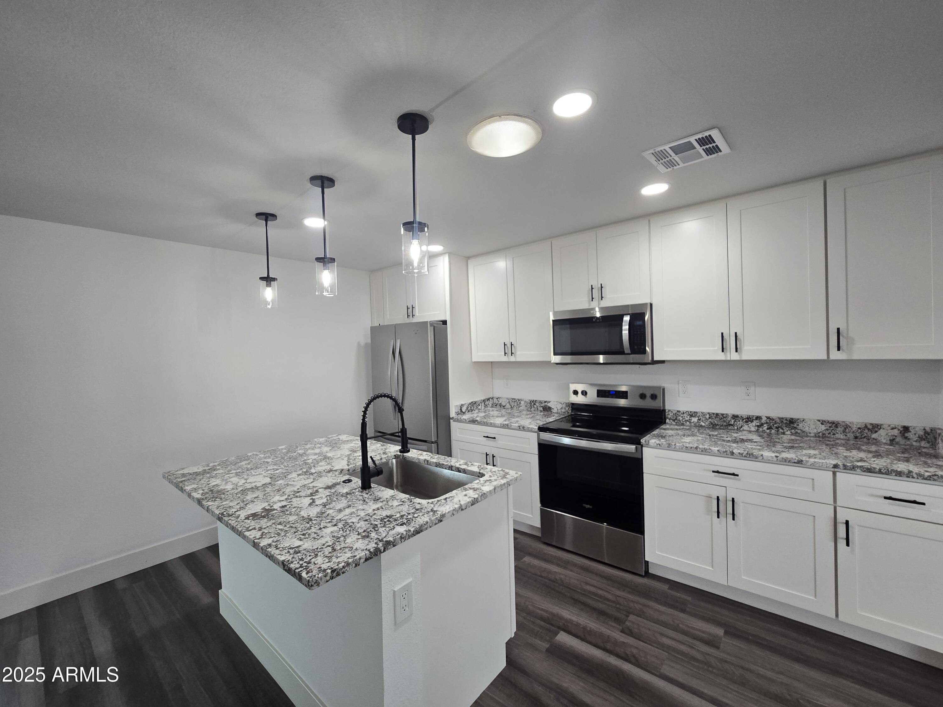 1173 E Cordova Avenue