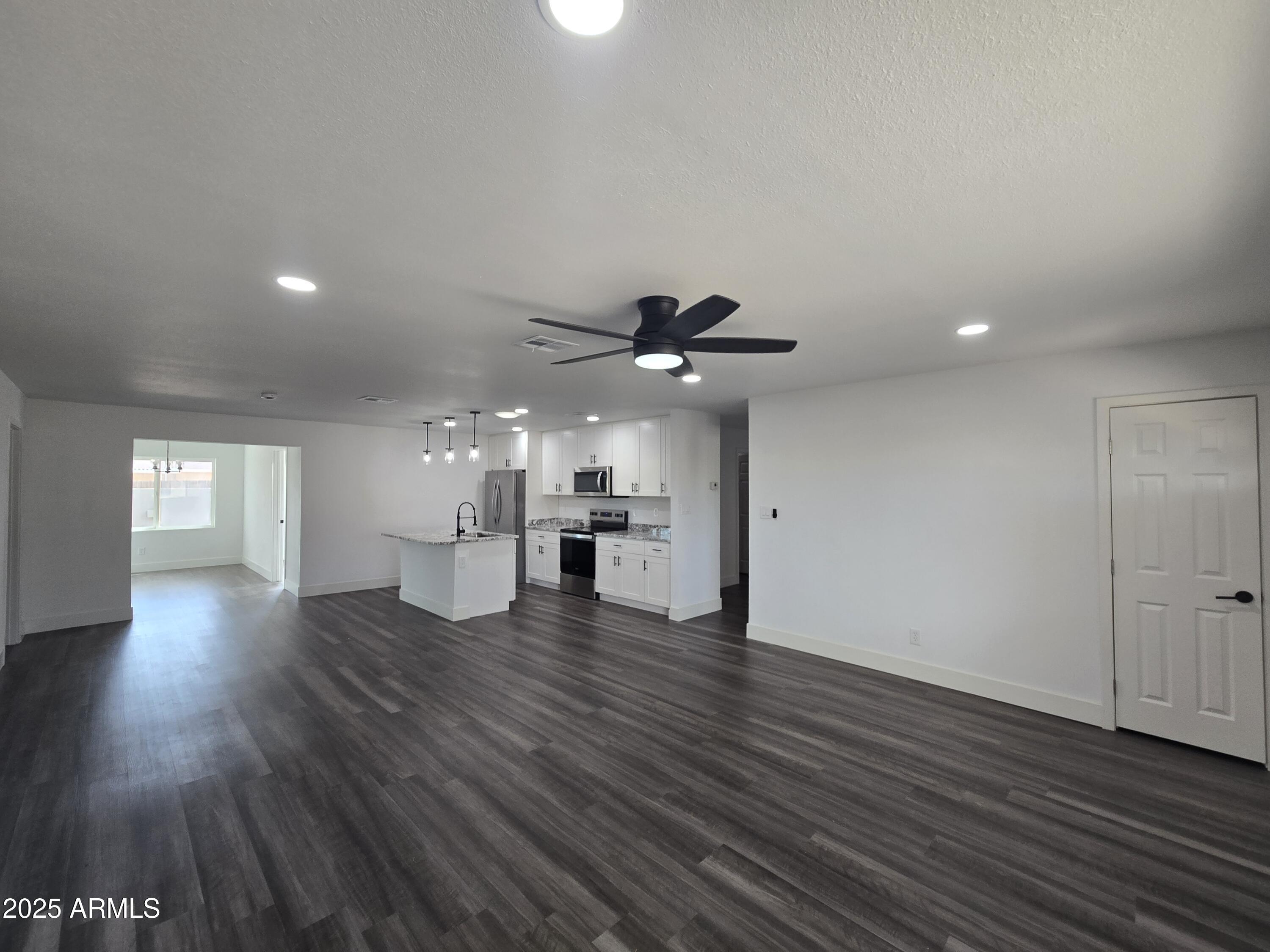 1173 E Cordova Avenue