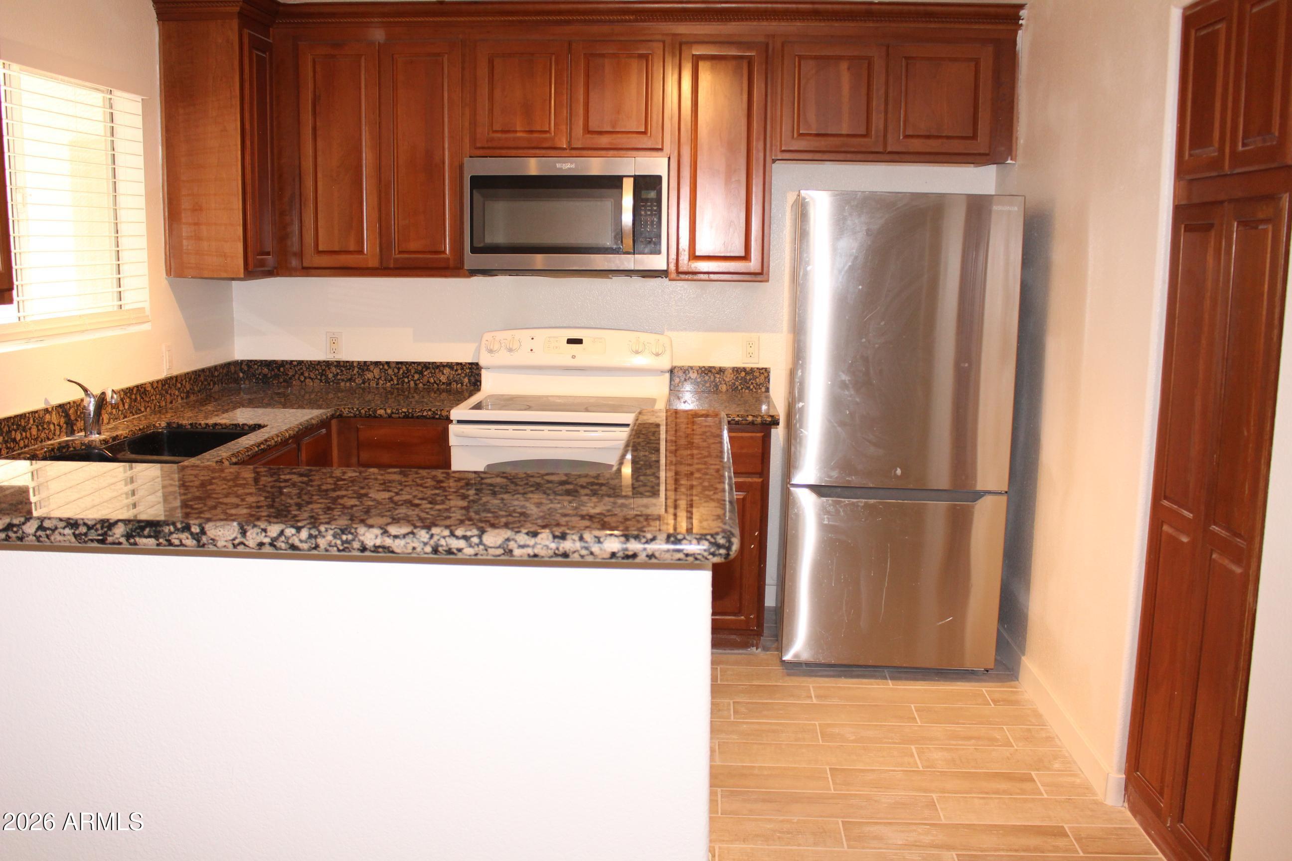 11375 E SAHUARO Drive 1031