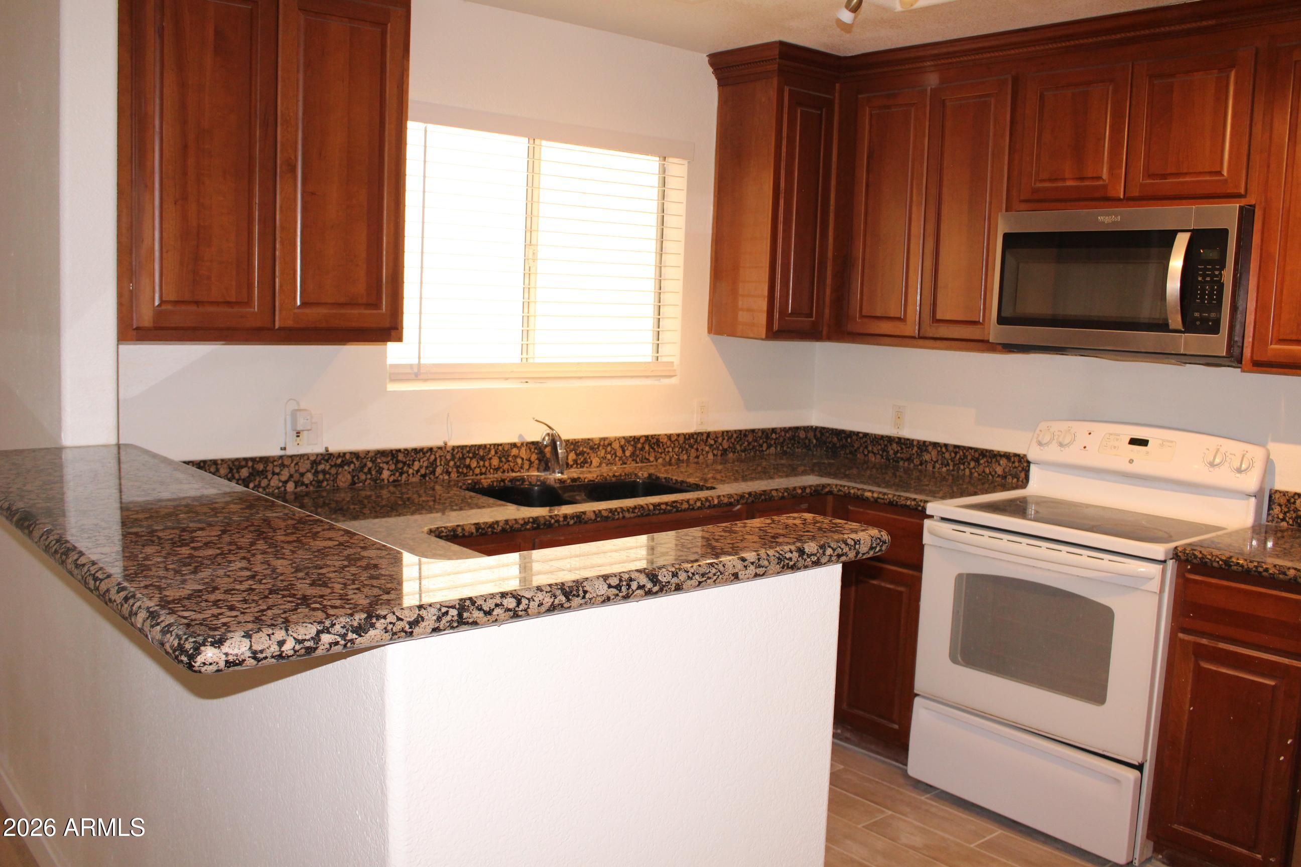 11375 E SAHUARO Drive 1031