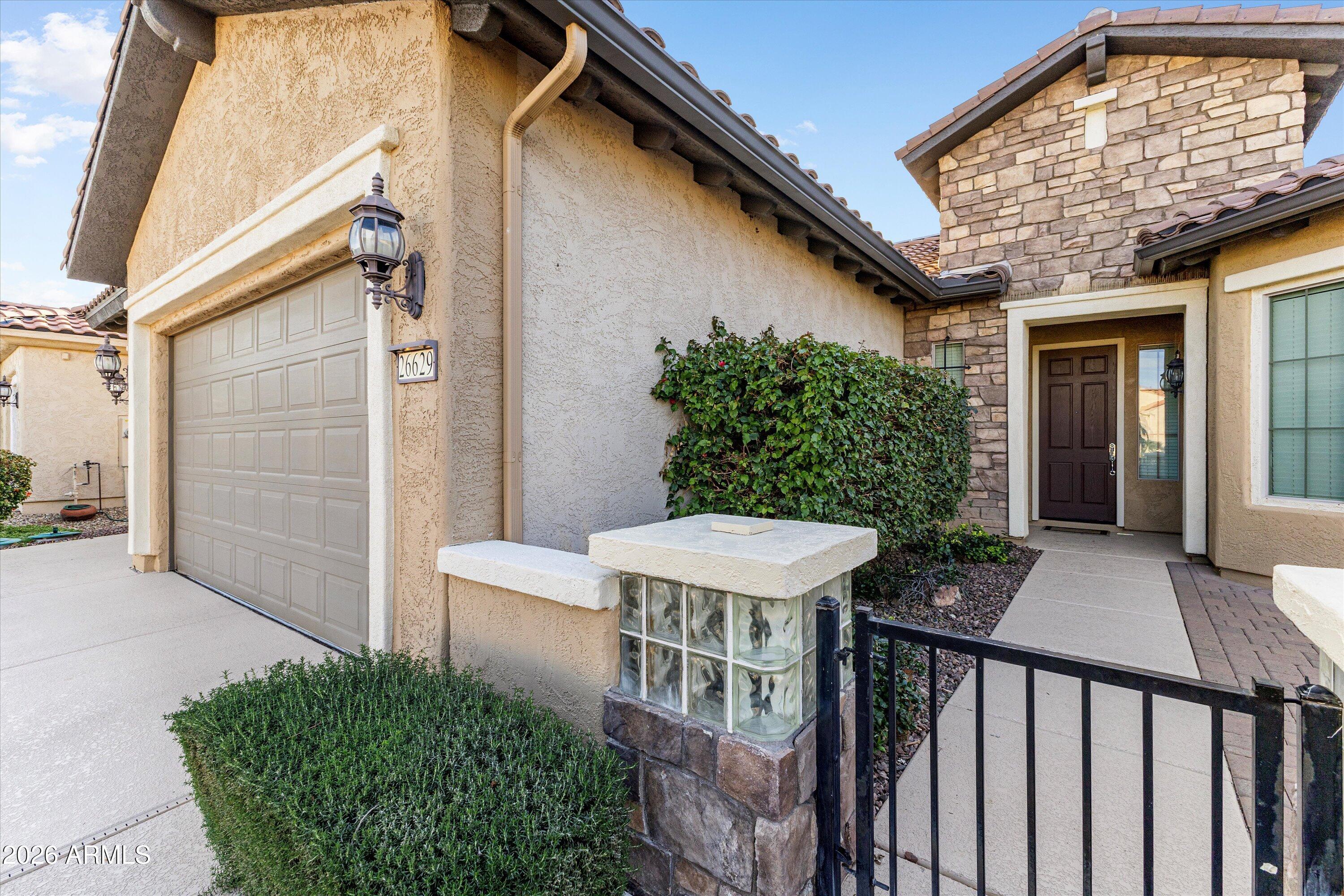 26629 W TONOPAH Drive