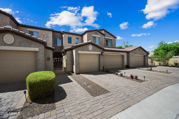 250 W QUEEN CREEK RD APT 221, CHANDLER, AZ 85248 - Image f9bd8a875e7e07da6b9949f8c8a96ca2/2673719625