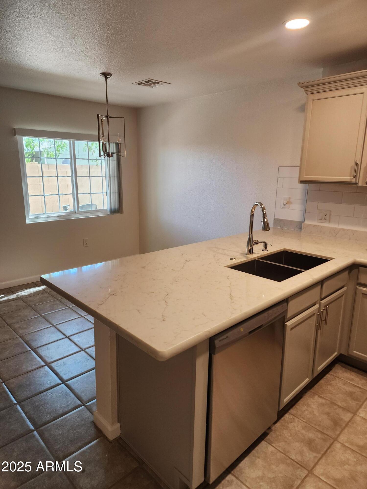 125 S 56TH Street 12