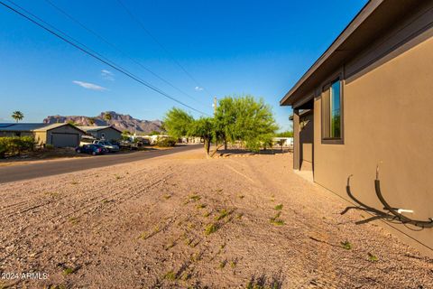 Single Family Residence in Apache Junction AZ 2009 RAINDANCE Road 57.jpg