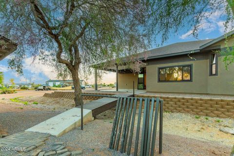 Single Family Residence in Apache Junction AZ 2009 RAINDANCE Road 71.jpg