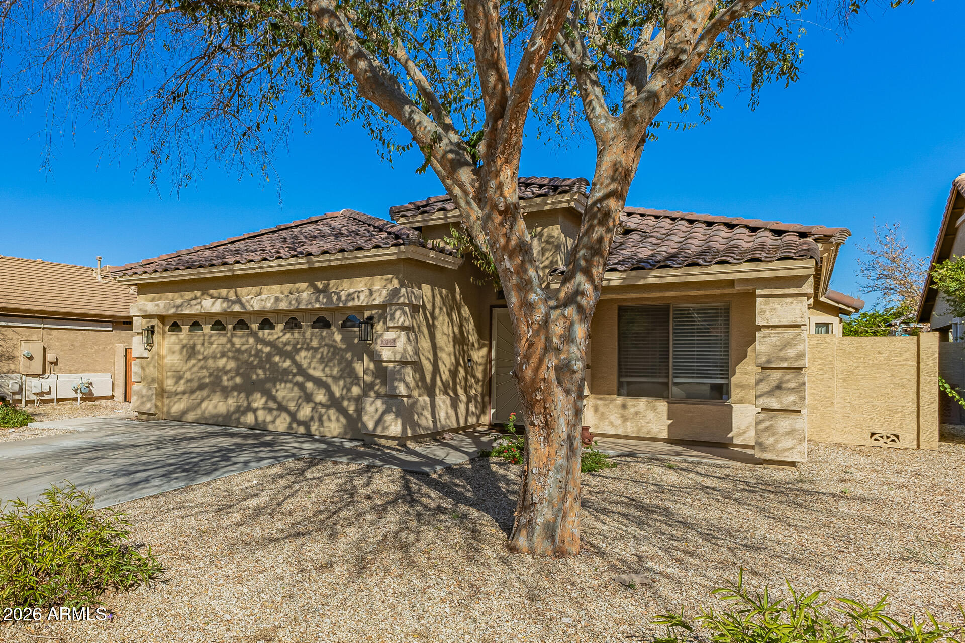 10144 E KNOWLES Avenue