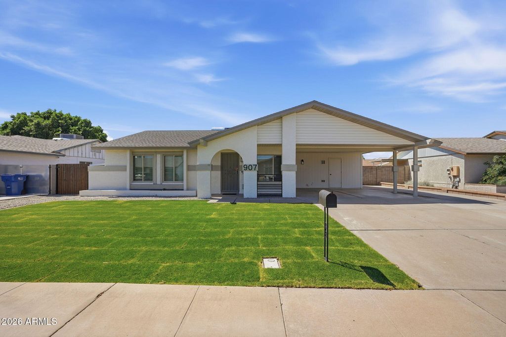 Photo of 907 W Straford Drive, Chandler, AZ 85225 (MLS # 7028057)