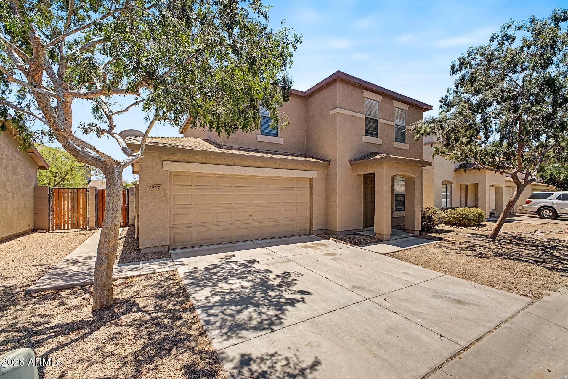 2527 E MEADOW CREEK Way