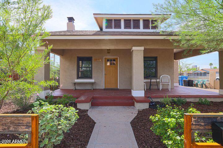 1032 N 10TH Street