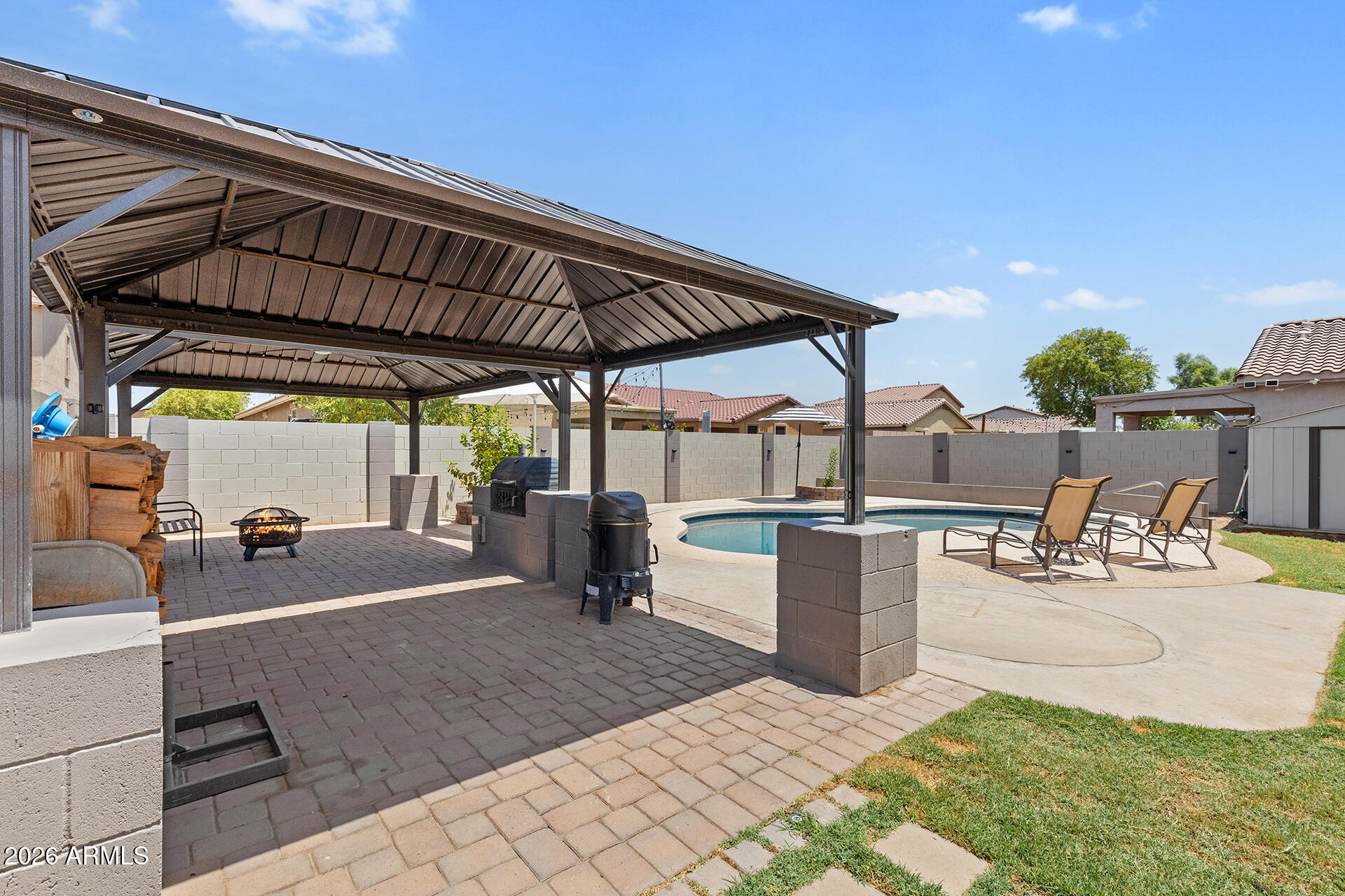 7422 W DARREL Road