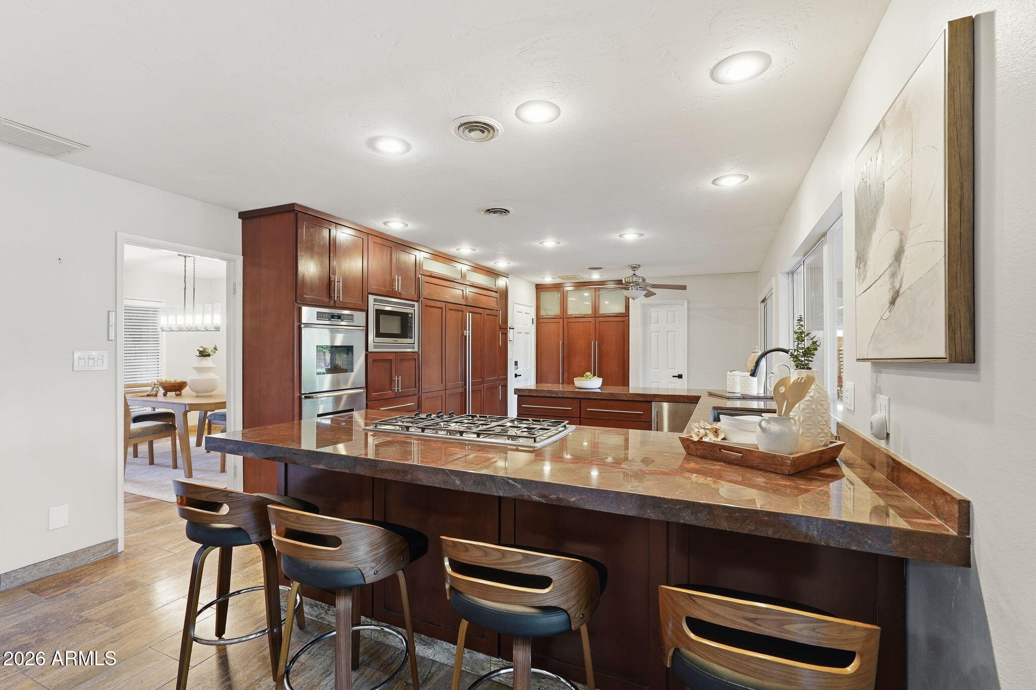 19 E CANTERBURY Court