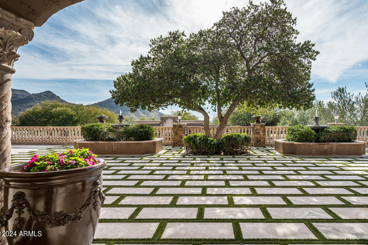 CANYON HEIGHTS - Residential