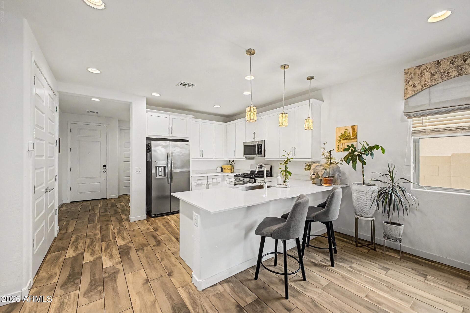 3452 E DAKOTA Drive
