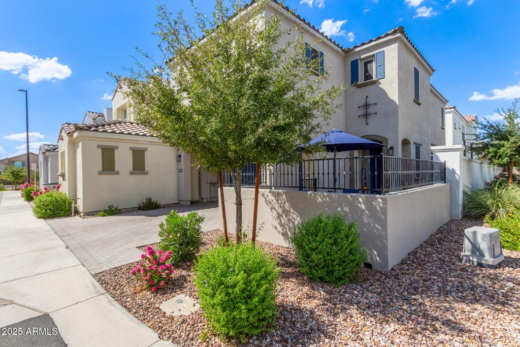 Photo of 1498 E Dublin Street, Gilbert, AZ 85295 (MLS # 6917487)