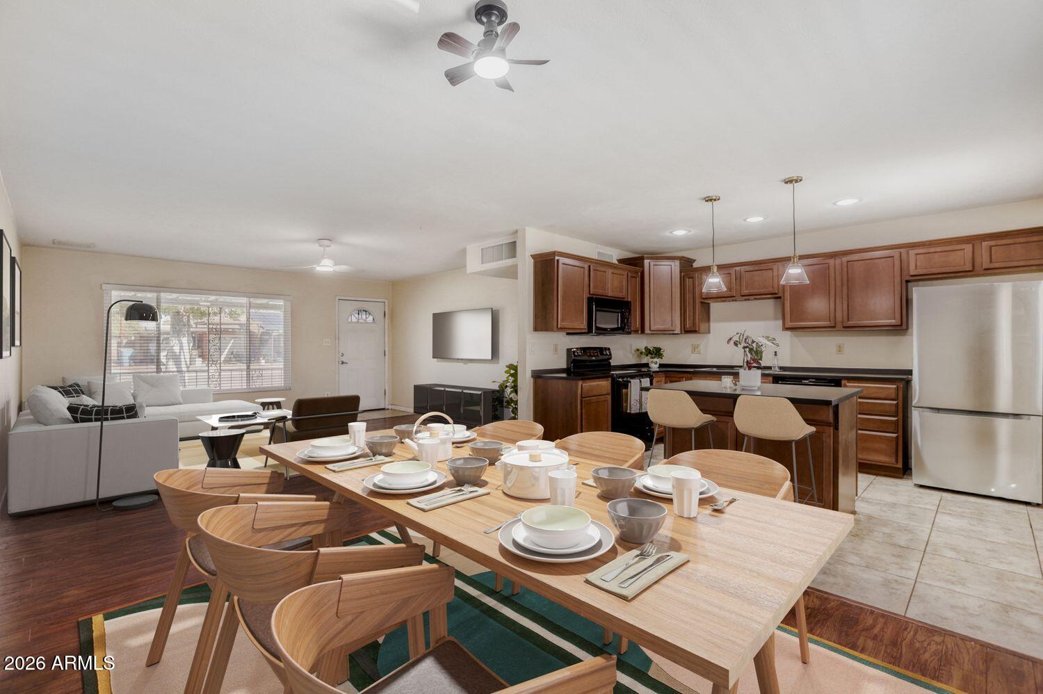 4025 W CLAREMONT Street