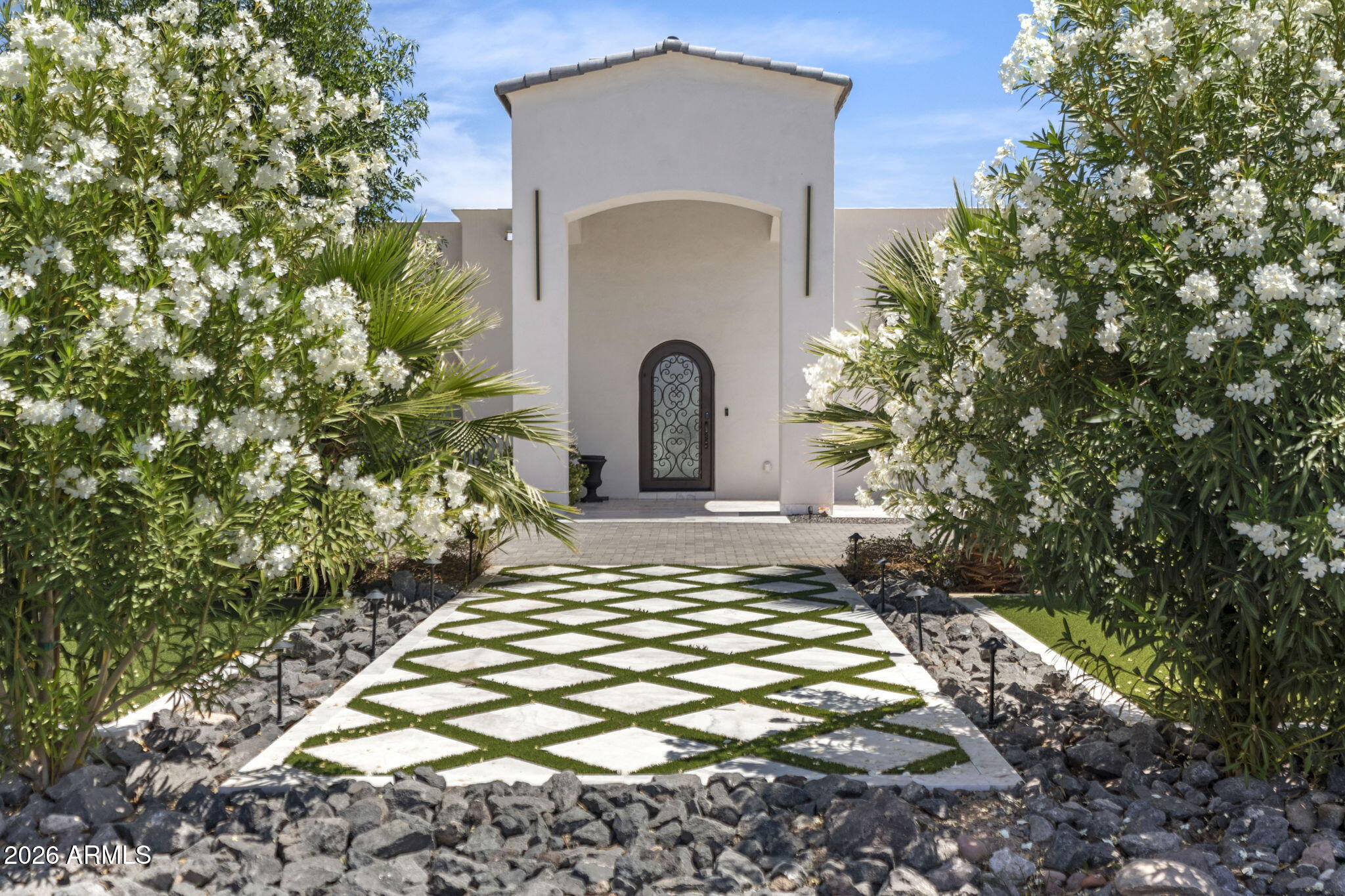 PARADISE VALLEY RANCHOS 2 - Residential