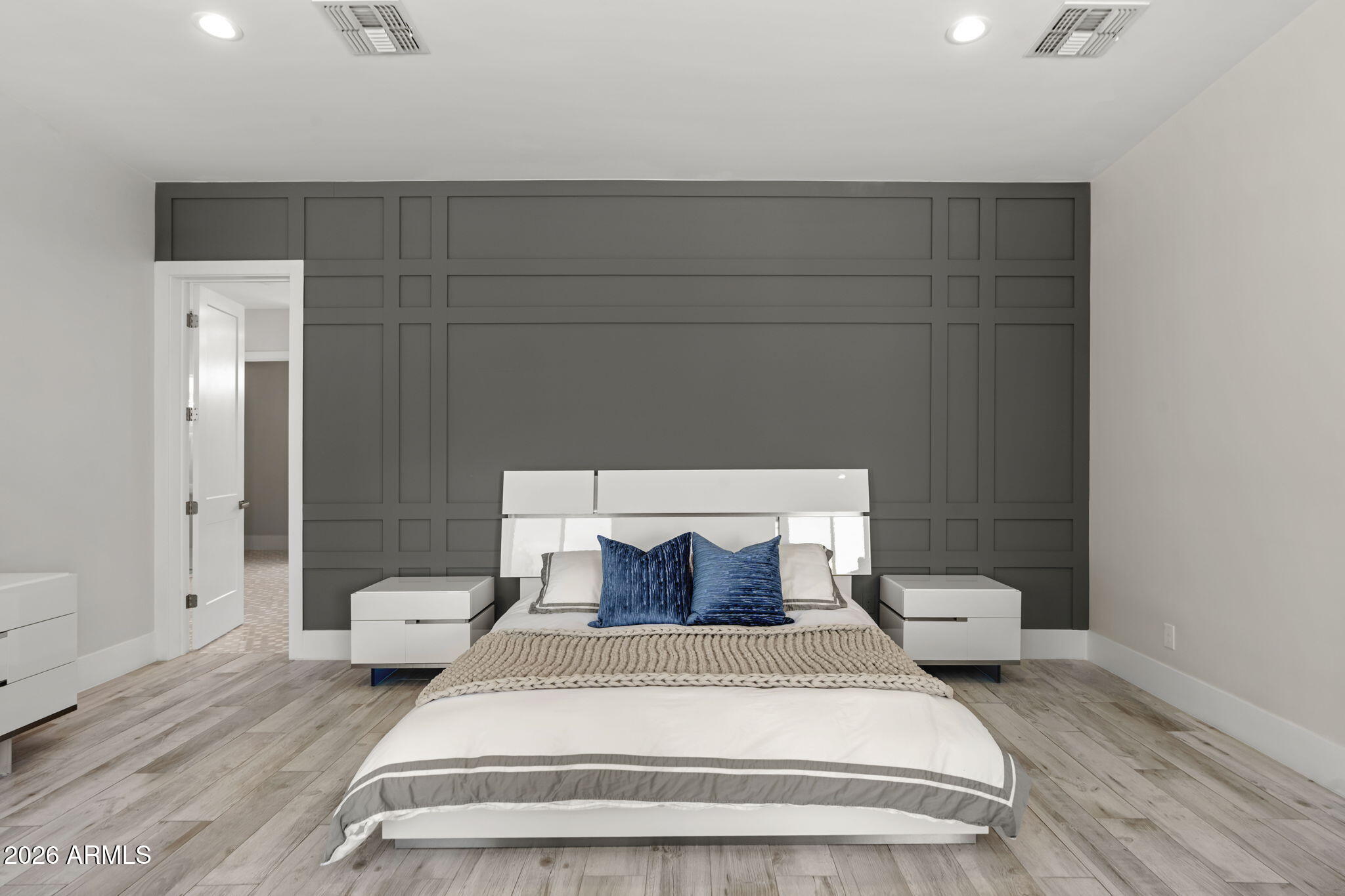 PARADISE VALLEY RANCHOS 2 - Residential