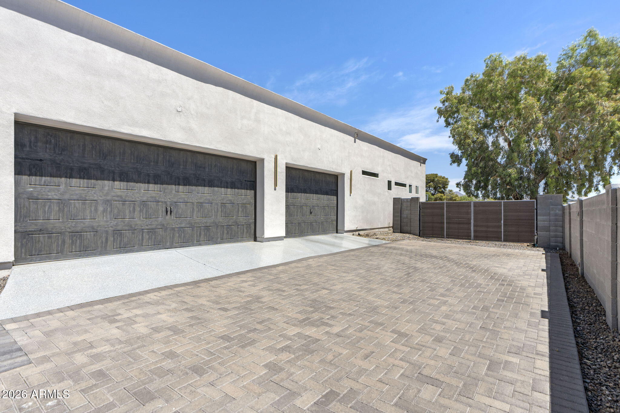 PARADISE VALLEY RANCHOS 2 - Residential