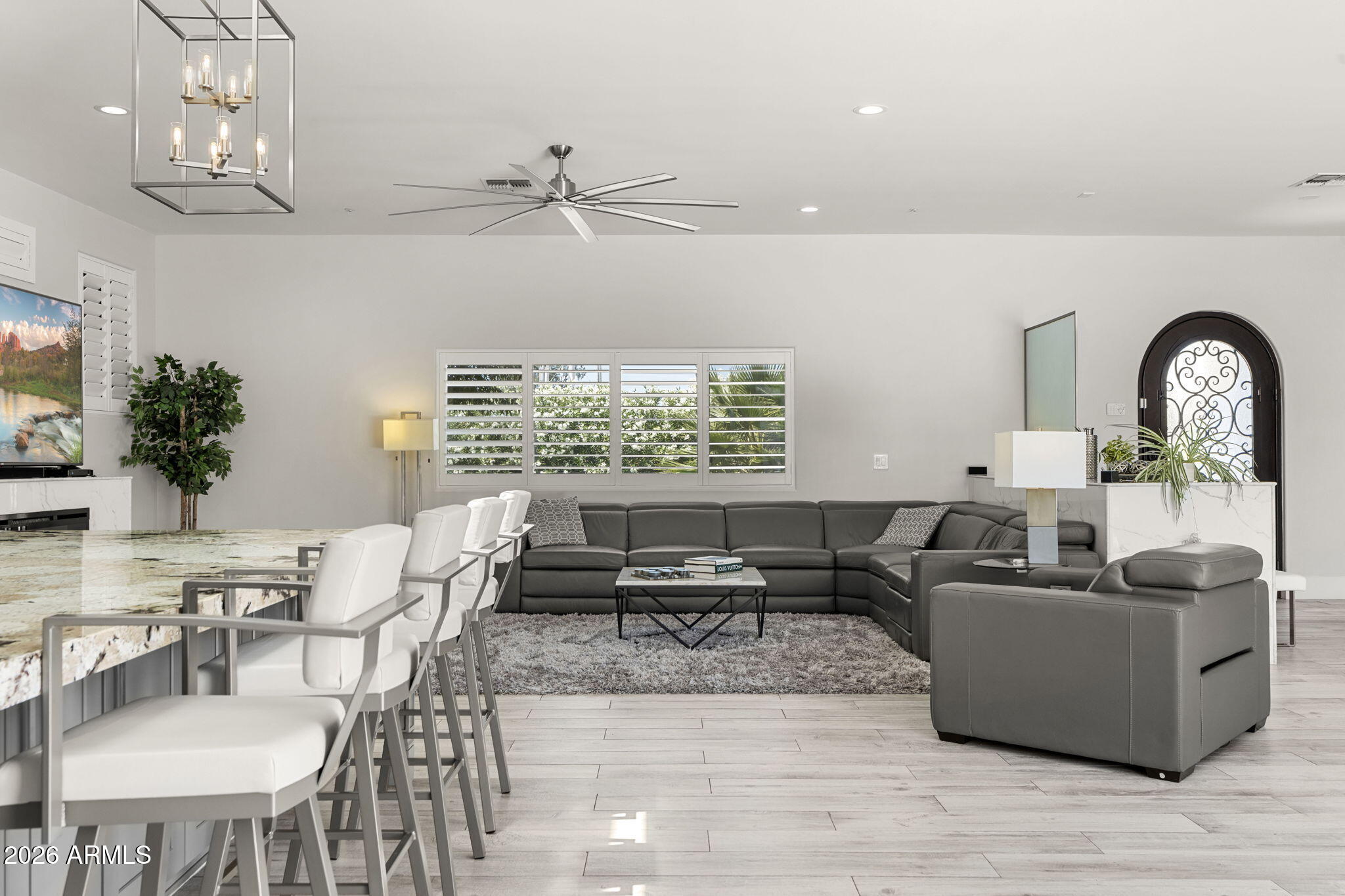 PARADISE VALLEY RANCHOS 2 - Residential