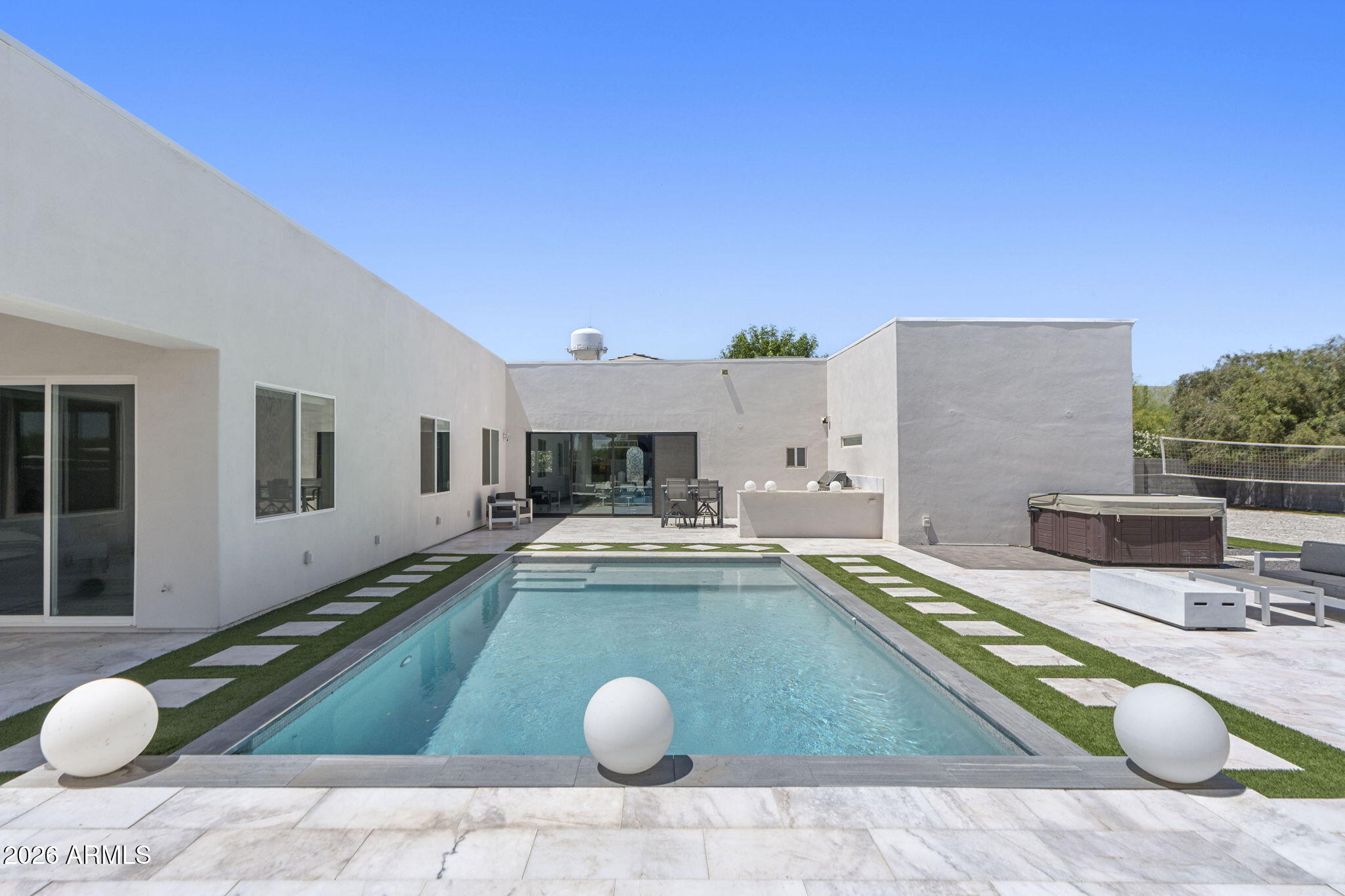 PARADISE VALLEY RANCHOS 2 - Residential
