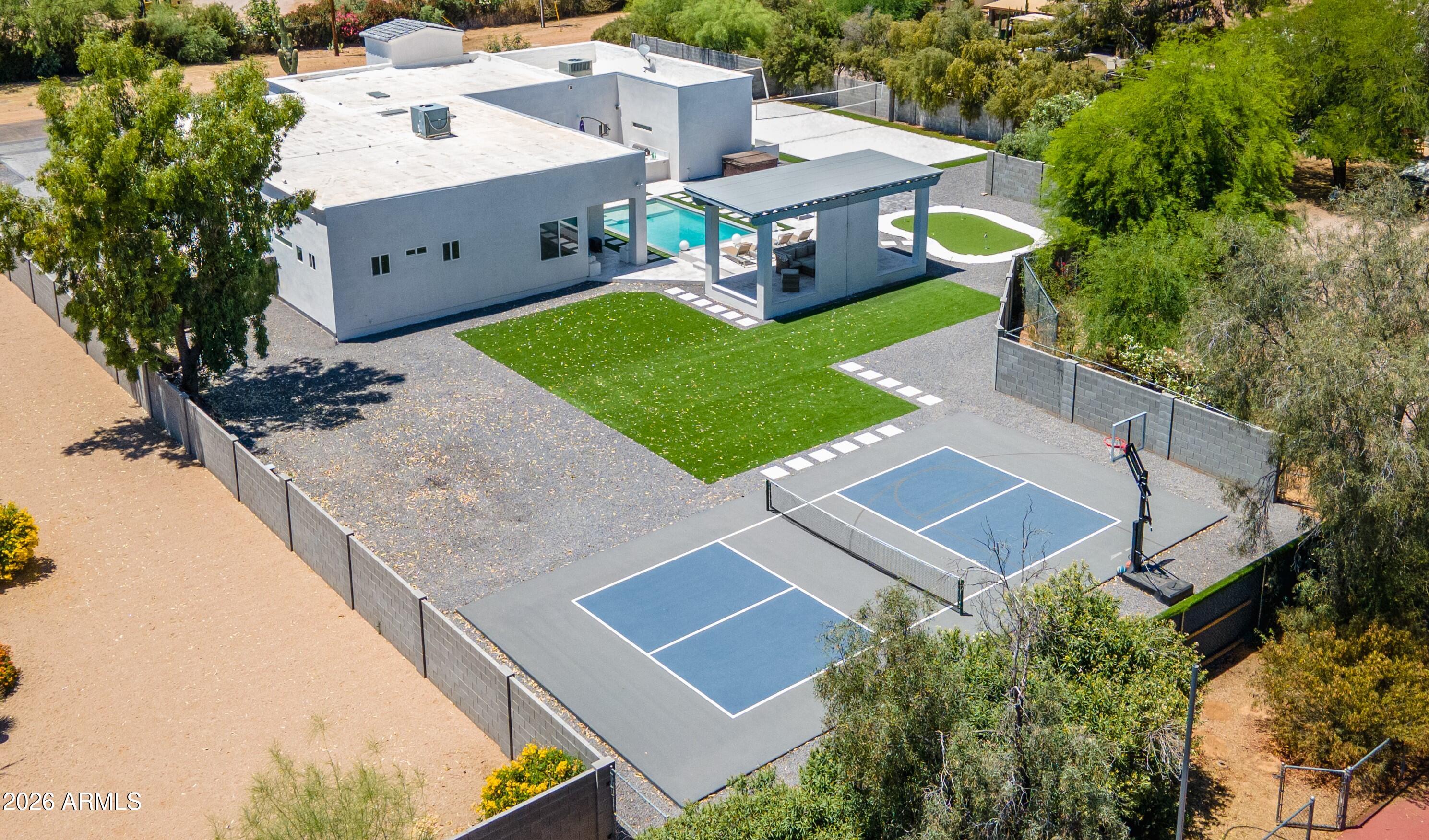 PARADISE VALLEY RANCHOS 2 - Residential