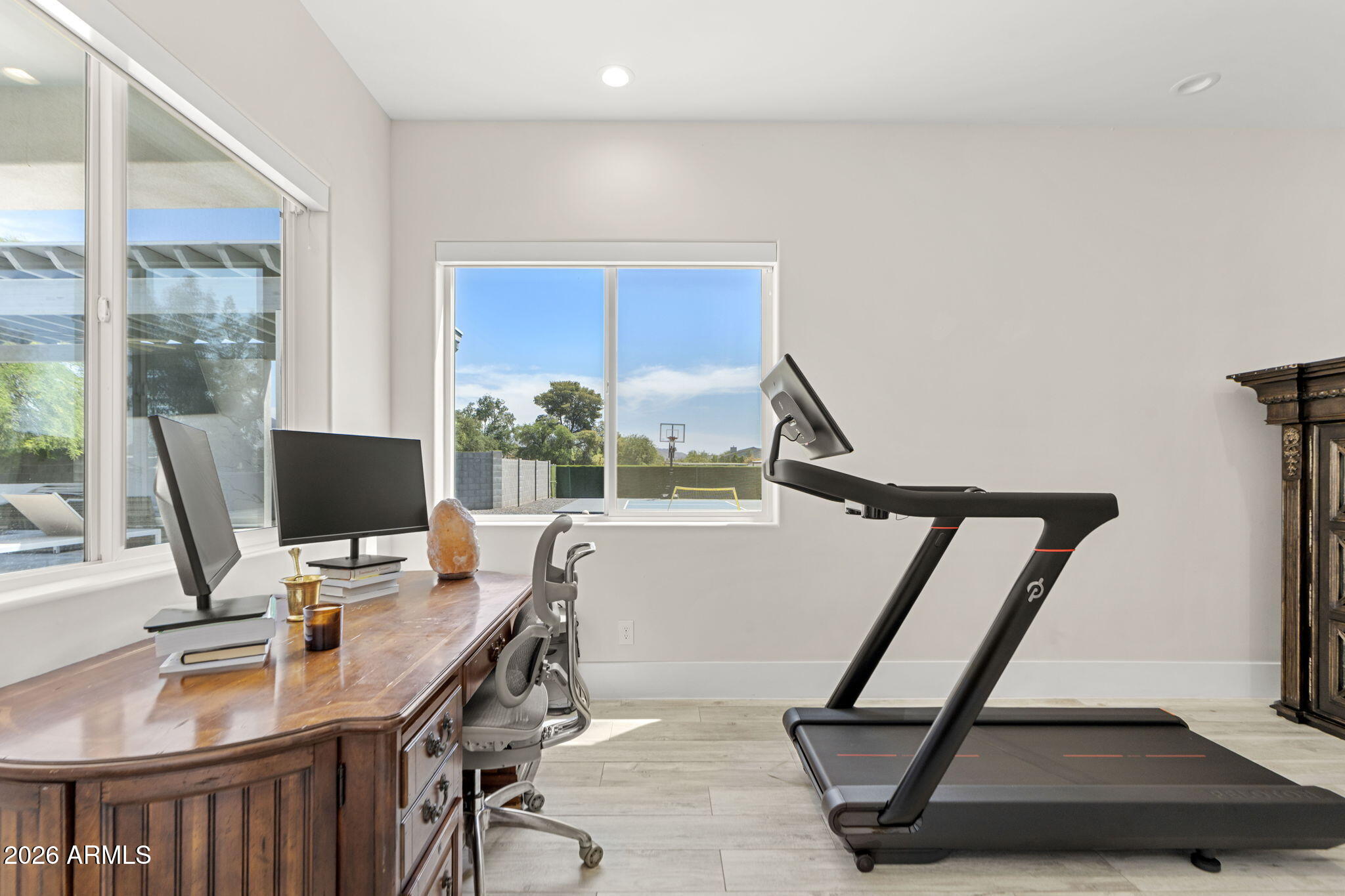 PARADISE VALLEY RANCHOS 2 - Residential