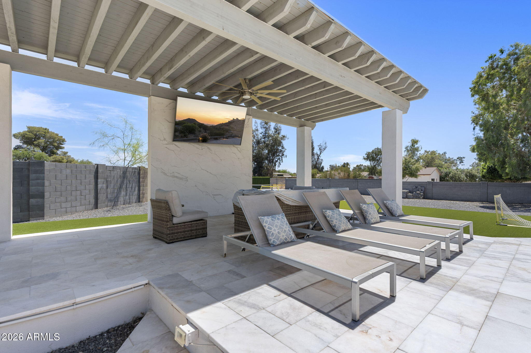 PARADISE VALLEY RANCHOS 2 - Residential