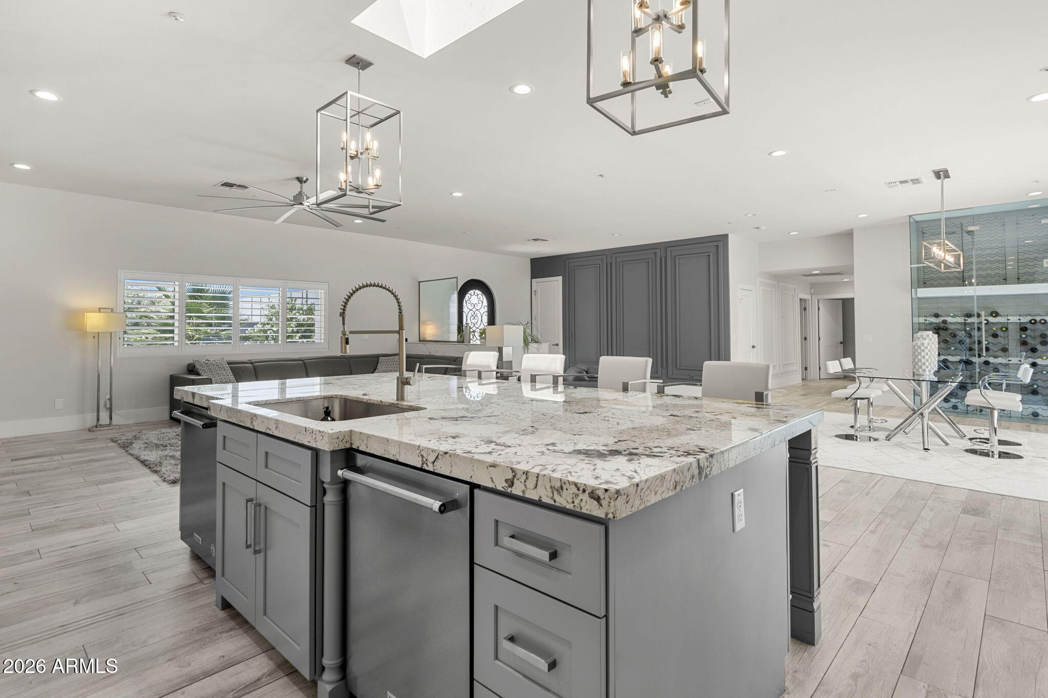 PARADISE VALLEY RANCHOS 2 - Residential