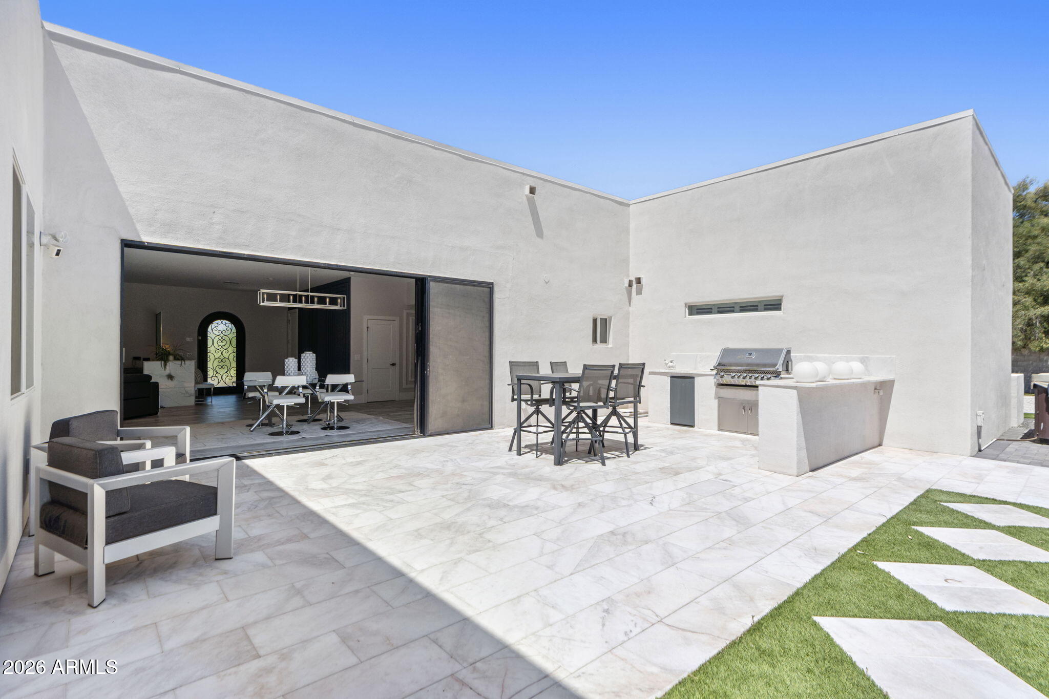 PARADISE VALLEY RANCHOS 2 - Residential