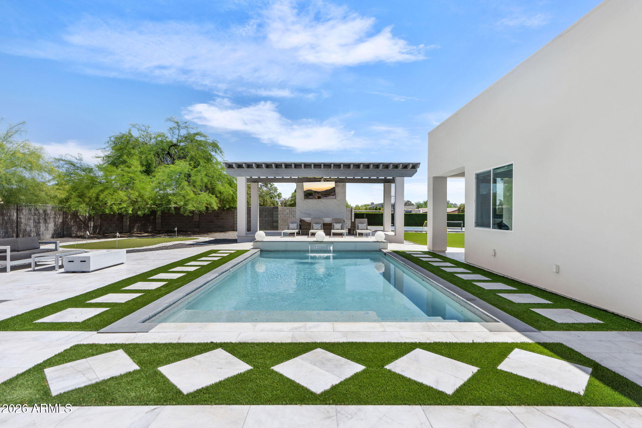 PARADISE VALLEY RANCHOS 2 - Residential