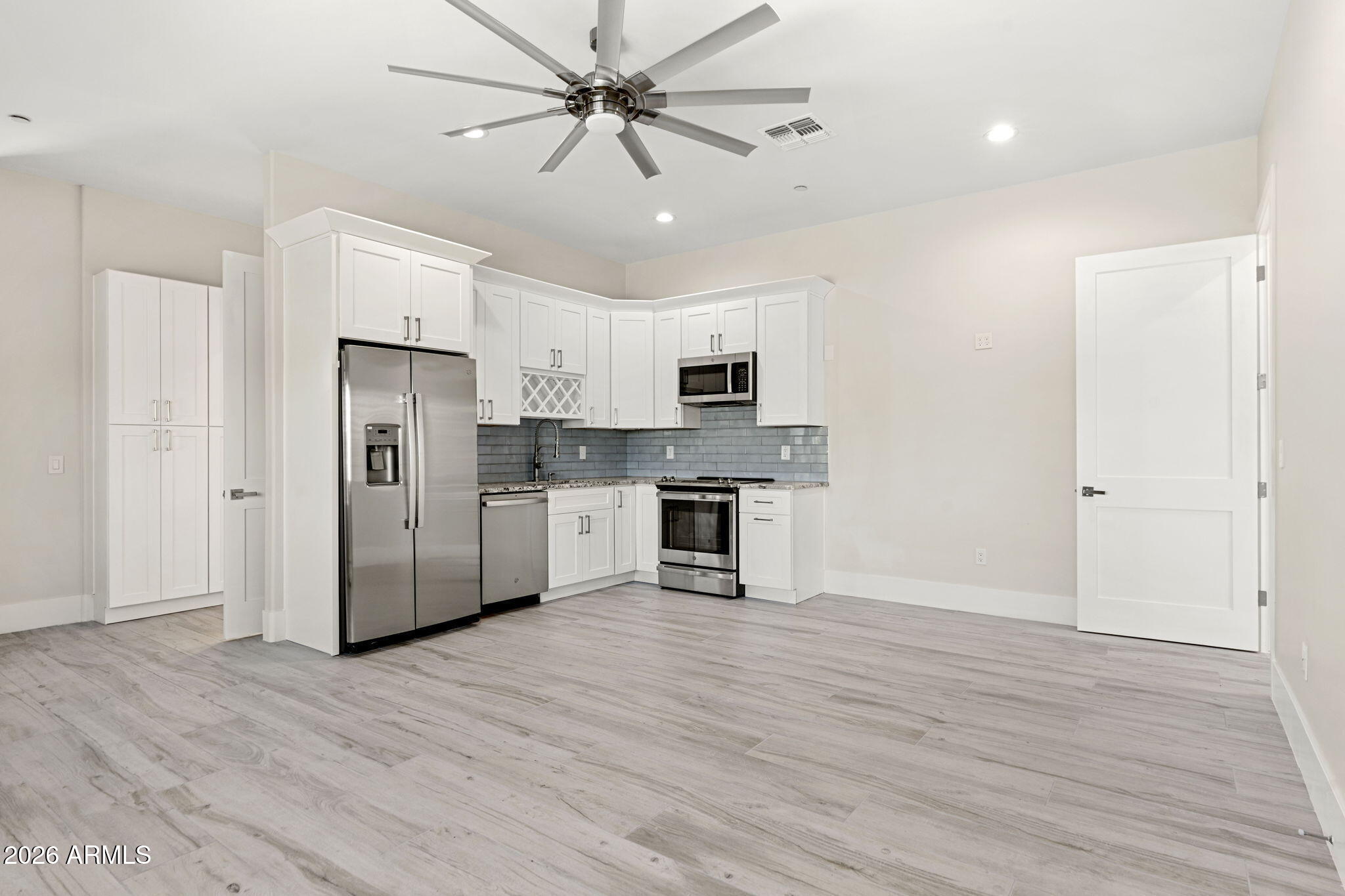 PARADISE VALLEY RANCHOS 2 - Residential