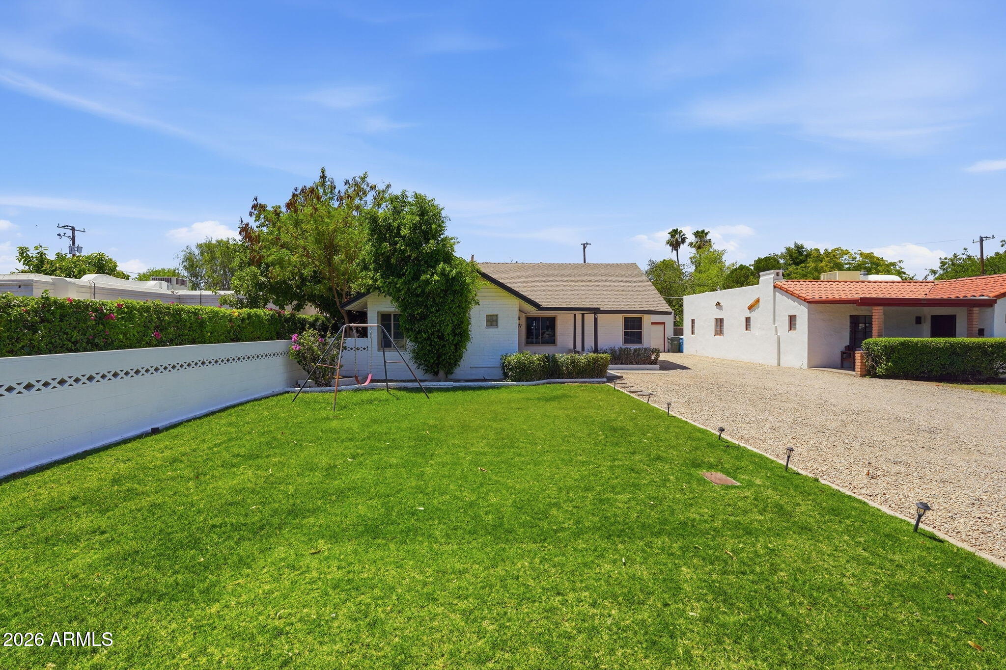 511 W ROMA Avenue