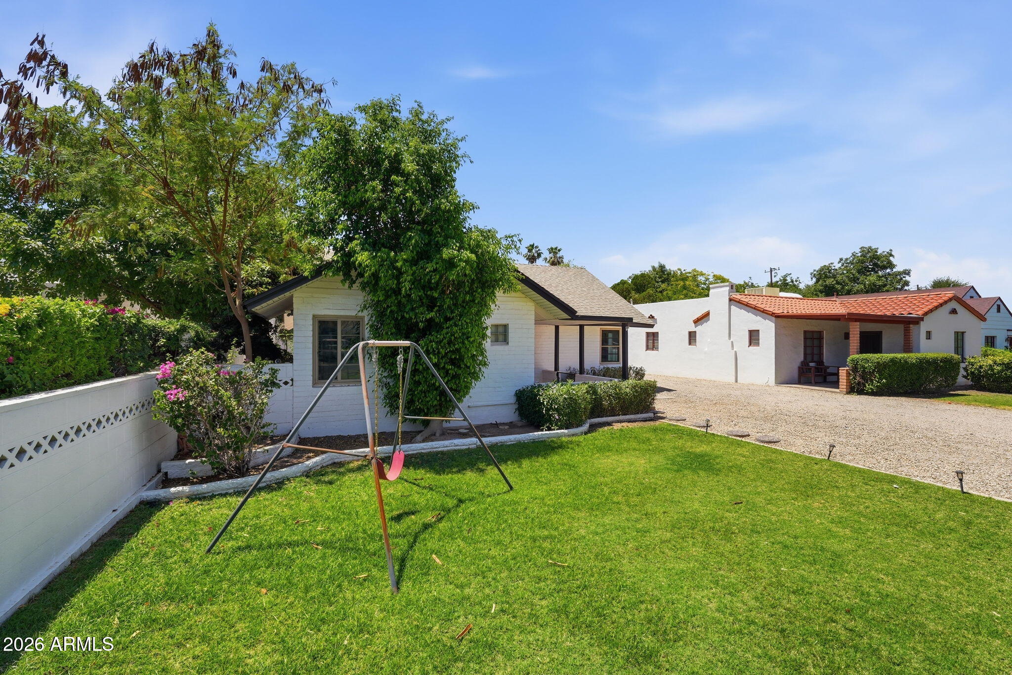 511 W ROMA Avenue