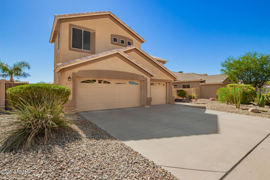 Photo of 7277 W Honeysuckle Drive, Peoria, AZ 85383 (MLS # 6929652)