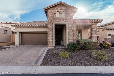 2065 N RED Cliff Mesa AZ 85207
